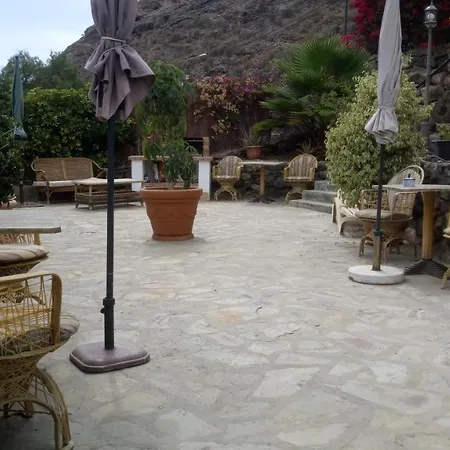 Charming 2-bedroom With Garden In *
